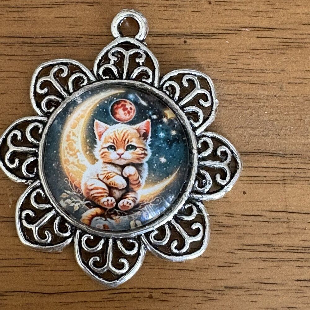 Orange Cat Kitten Moon Round Glass Art Flower Pendant Charm (No Chain) Gift 4